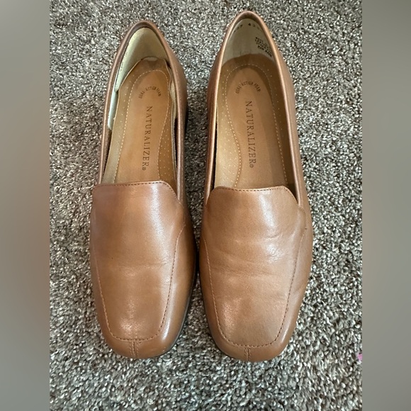 Naturalizer Natural Flex Dual Action Foam Loafers 7.5 - Picture 3 of 8